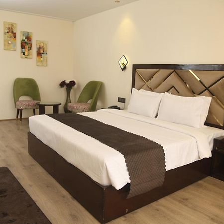 Cloud Social Hotel ชิลลอง ภายนอก รูปภาพ