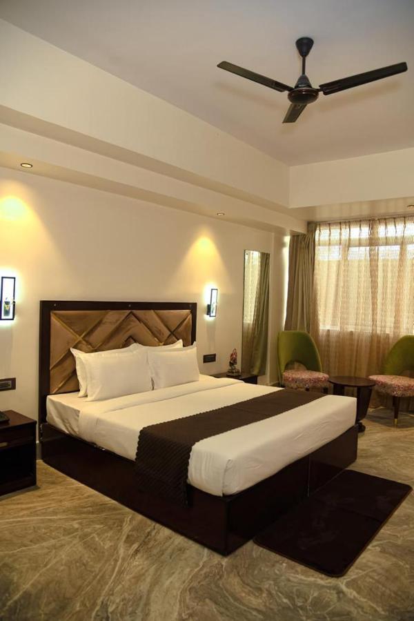 Cloud Social Hotel ชิลลอง ภายนอก รูปภาพ