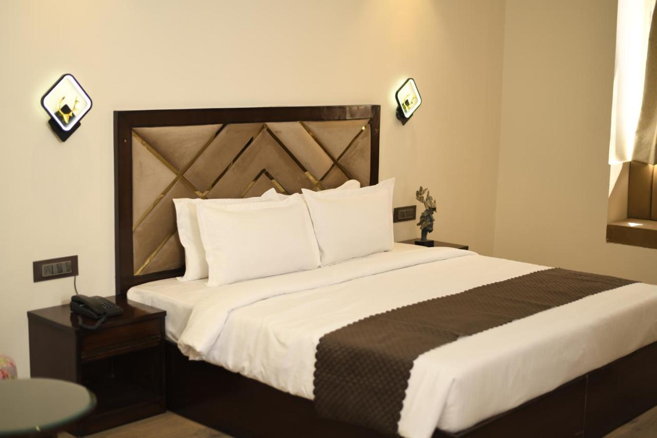 Cloud Social Hotel ชิลลอง ภายนอก รูปภาพ
