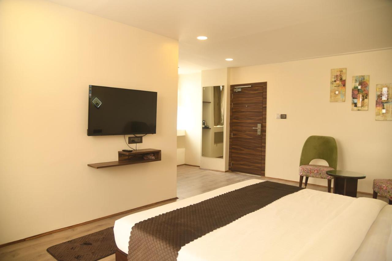Cloud Social Hotel ชิลลอง ภายนอก รูปภาพ